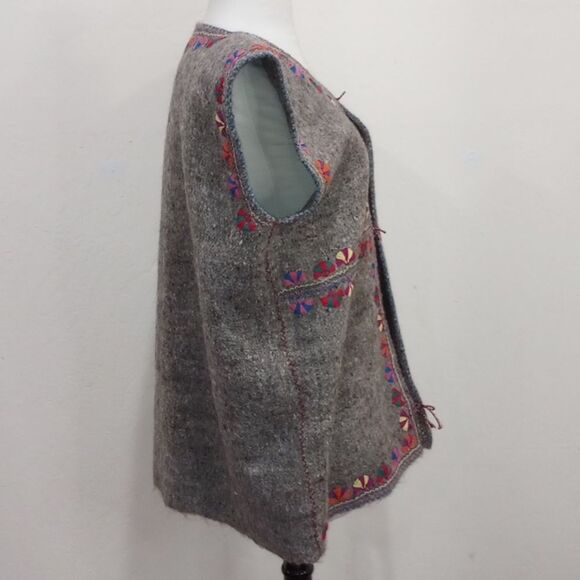 Vintage Hand Made Mayan Felted Wool  Boho Embroidered Vest - One Size - Unisex - Picture 7 of 8
